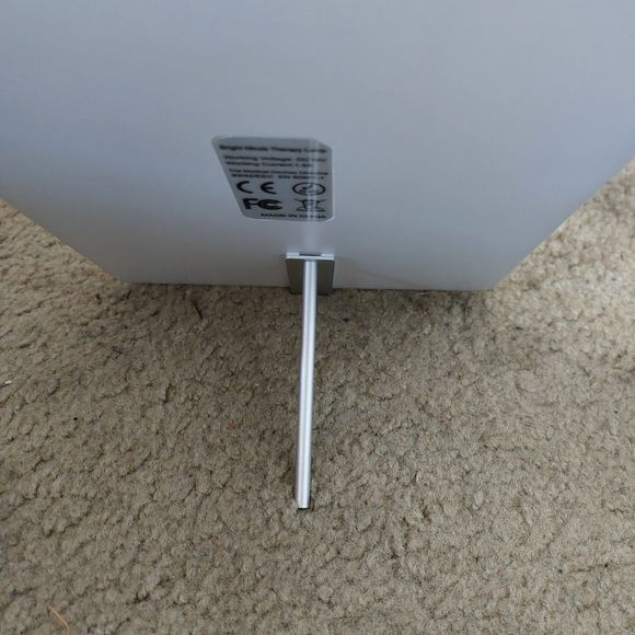Bright Minds therapy lamp. Sleek, safe, supplemental Light source for healing! - Picture 3 of 5